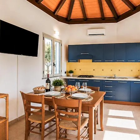Pet Friendly In Marina With Swimming Pool Semesterbostad *