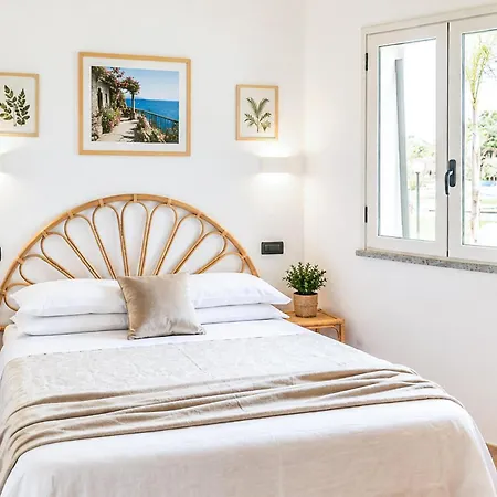 Semesterbostad Pet Friendly In Marina With Swimming Pool