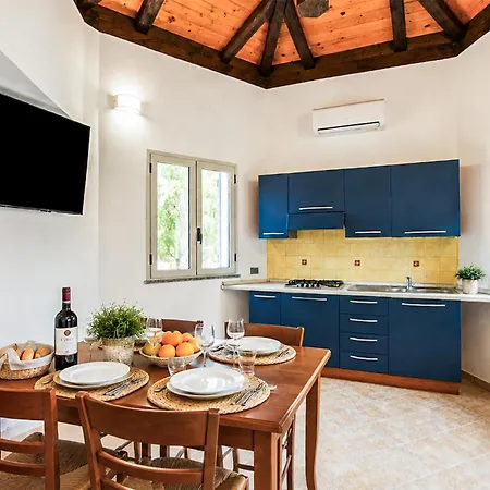 Pet Friendly In Marina With Swimming Pool Semesterbostad